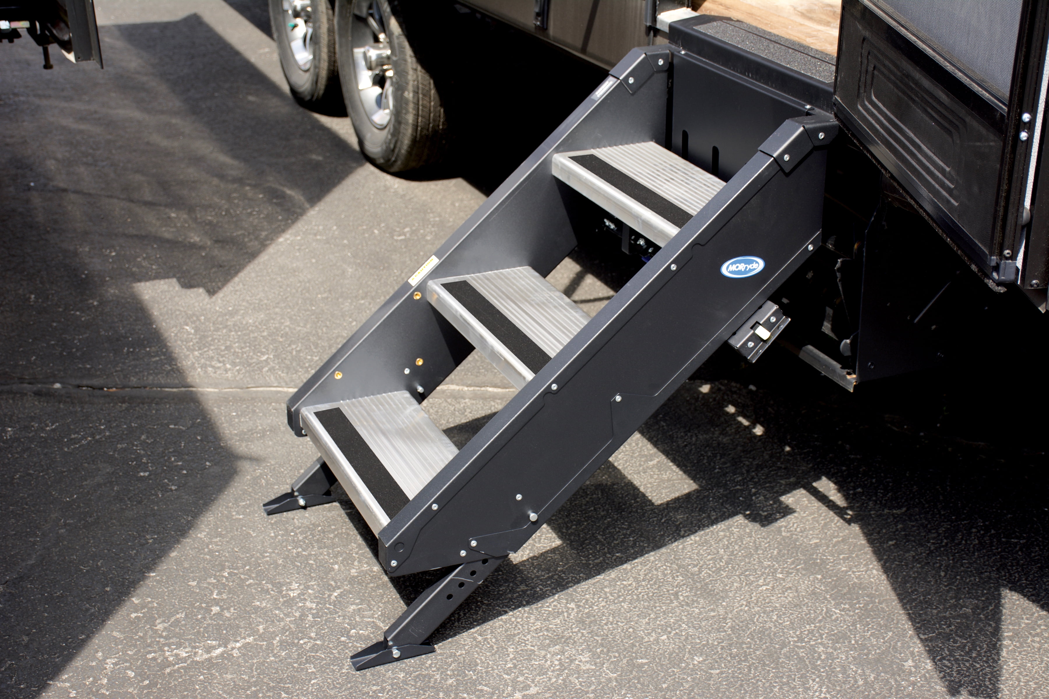 MOR/ryde STP32421H Entry Step 3 Folding Step; 24 Inch Width