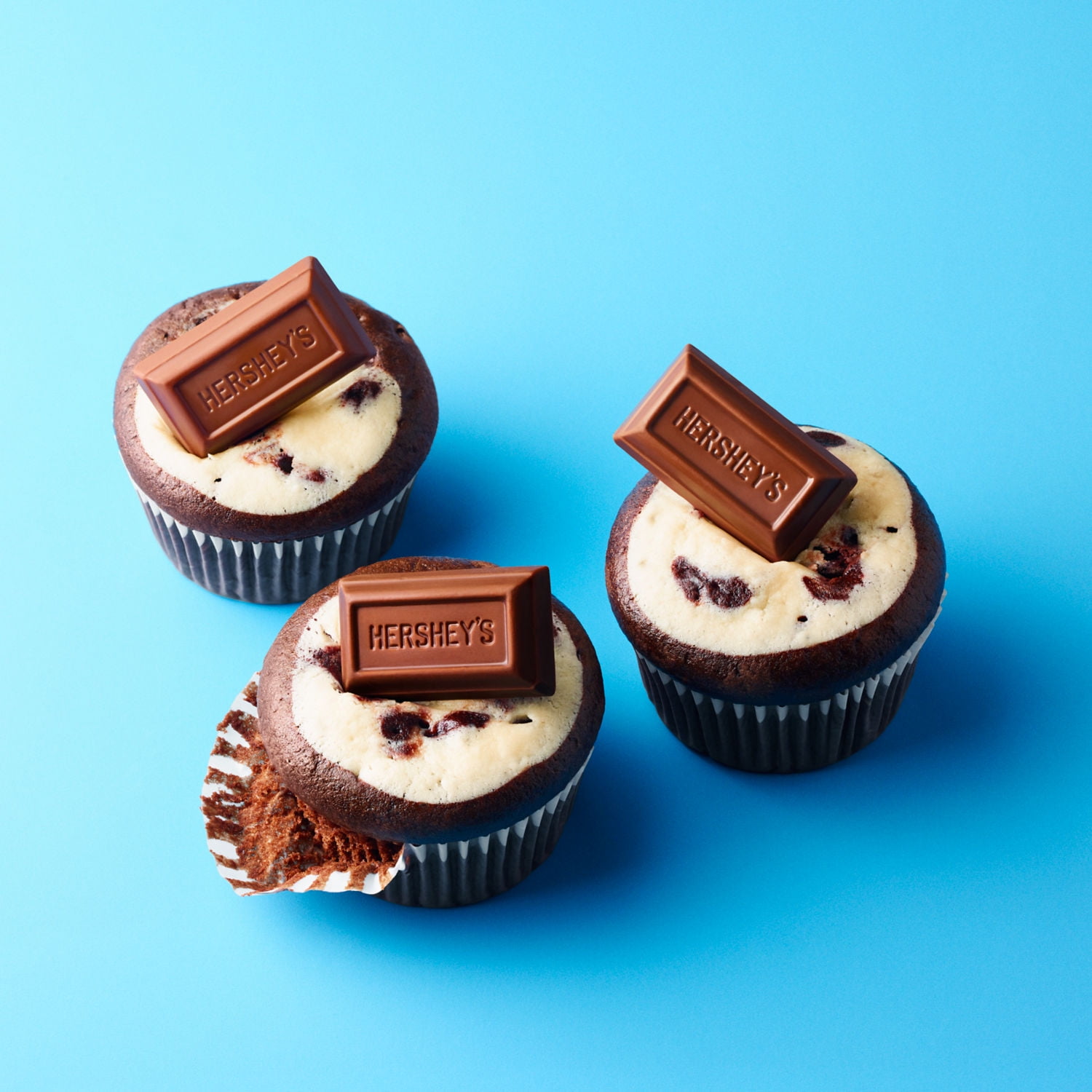 Hershey's Miniatures Assorted Chocolate Candy, Bag 8 oz