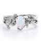 thumbnail image 1 of JeenMata Anillo Nupcial con Diseño de Hoja de Ópalo Natural en Forma de Lágrima de 1 Quilate con Engaste en Garras, Engastado en Oro Blanco de 18 K sobre Plata, 1 of 6