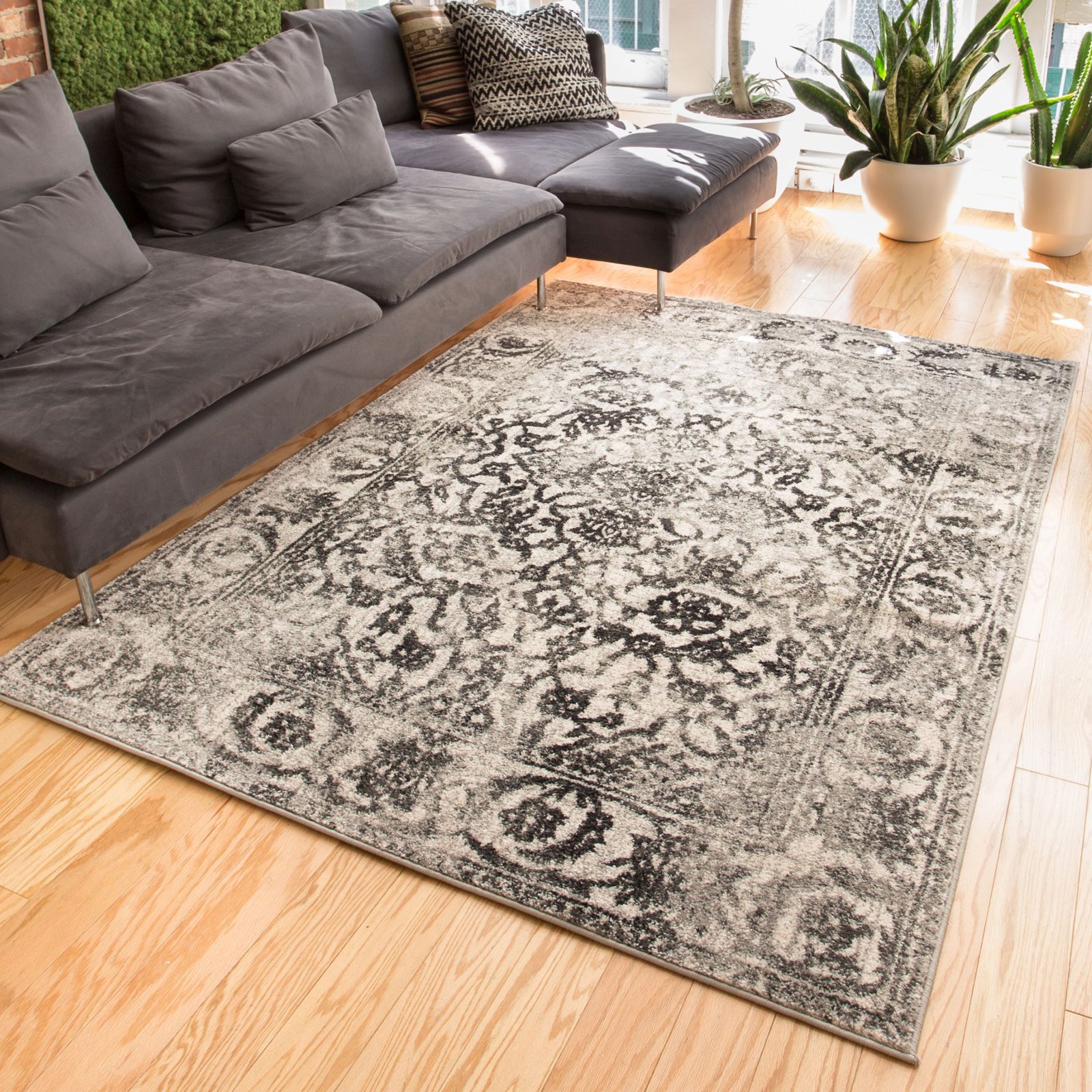 Well Woven 22874 Sydney Vintage Sheffield Grey Traditional Distressed Oriental Area Rug - 3 ft. 3 in. x 4 ft. 7 in.