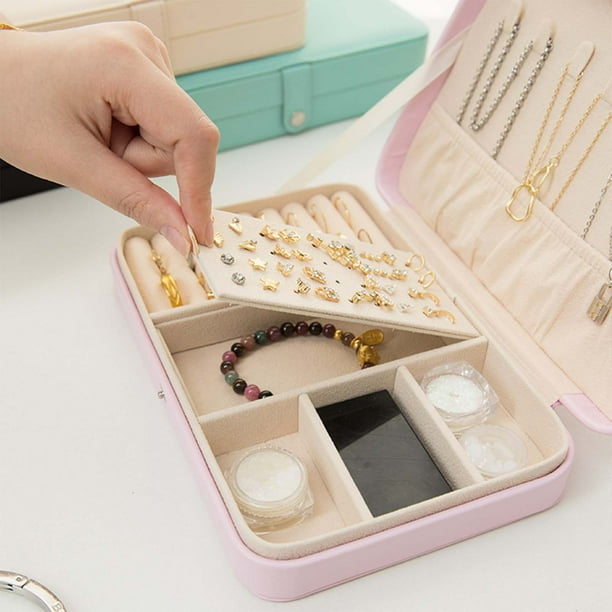 Joyero portátil de viaje en capas, pequeño joyero para mujeres y niñas, mini organizador de joyas de cuero para collares, pulseras, pendientes y anillos.