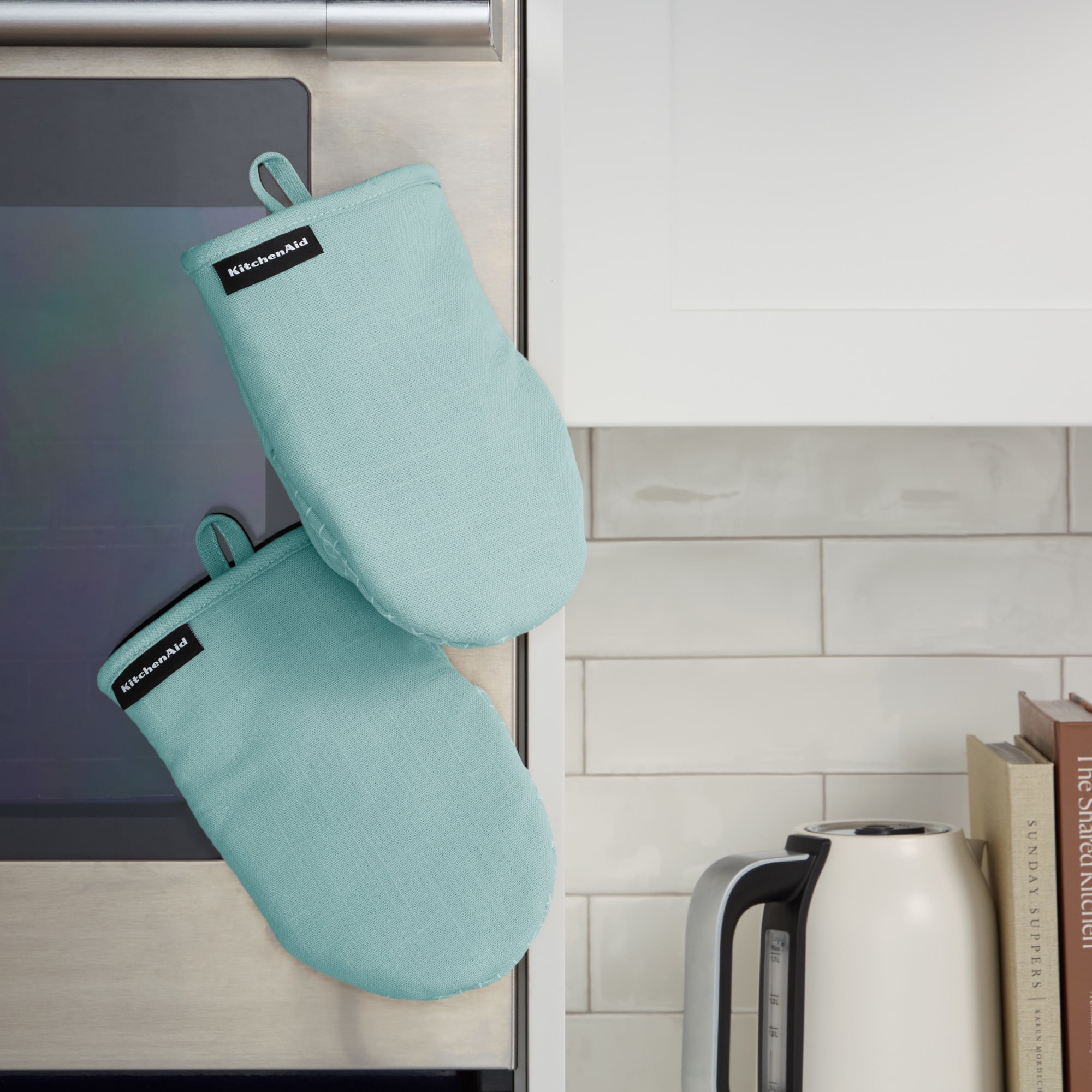 KITCHENAID Gourmet Series Gridlines Mini Oven Mitts 2-Pack Set, Heat Resistant up to 600°F, Soft Silicone Grip, Magnetic Cuff, Mineral Water Aqua, 5.5"x9"