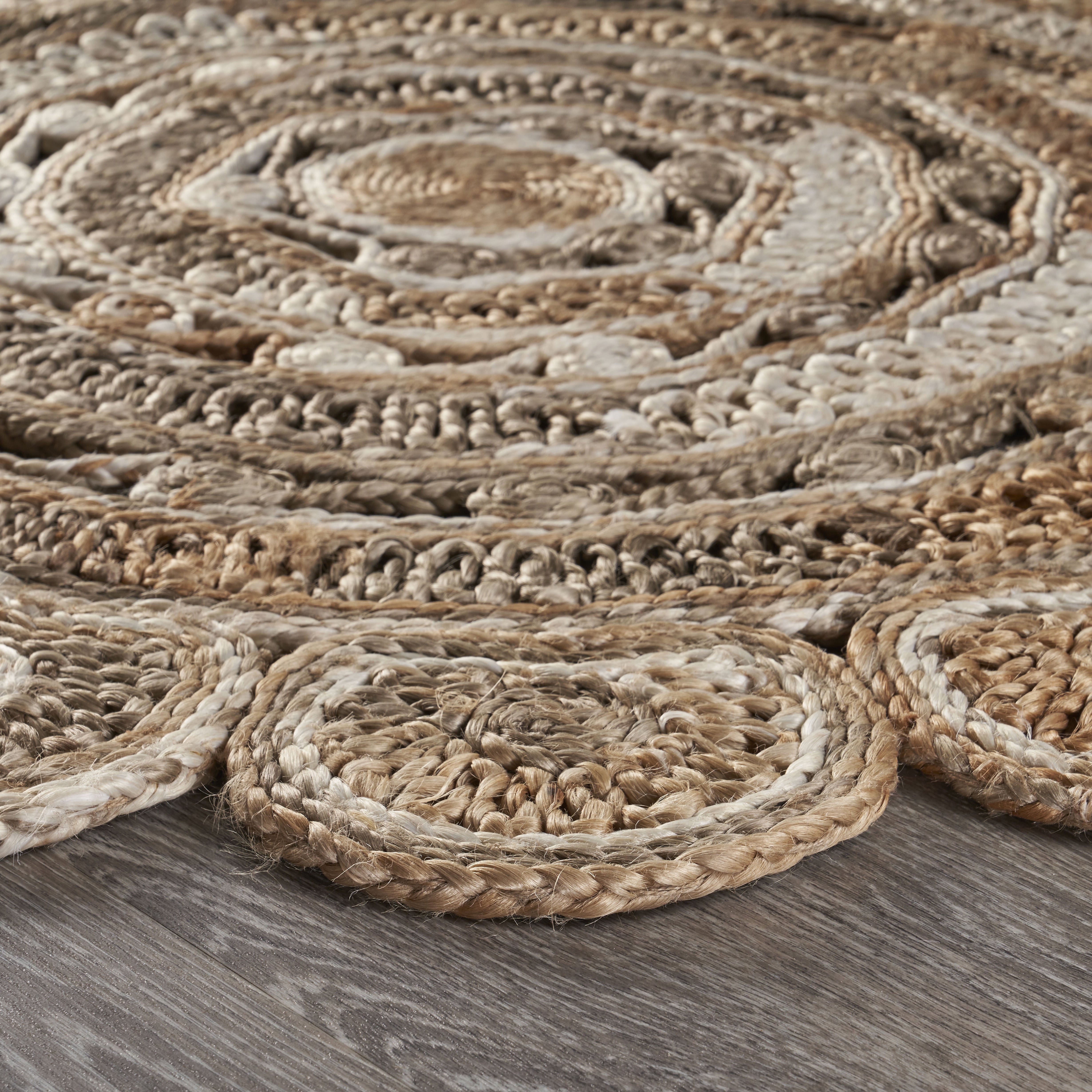 Harlow Hill Cora 7'6" Round Brown/Off White Geometric Hand Braided Reversible Jute Indoor Area Rug
