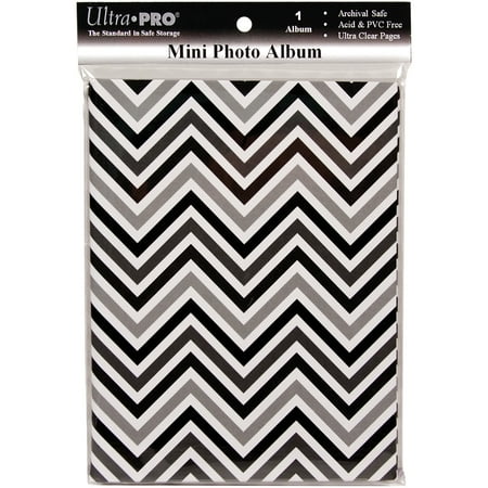 Ultra Pro Mini Photo Album 4"X6" -Chevron Black & White