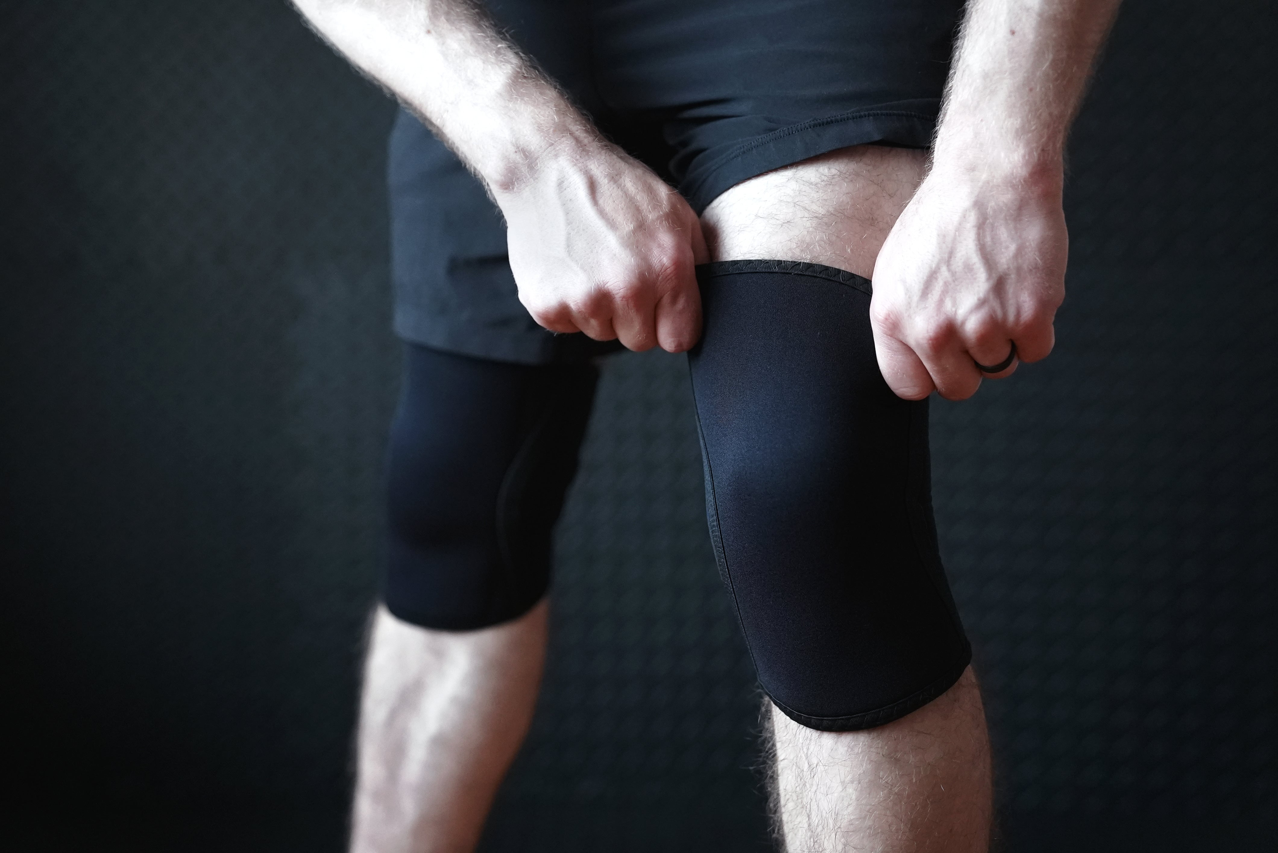 Bay Gear Co. Knee Sleeves (1 Pair) Support & Compression for Weightlifting, Powerlifting, Squats & Cross Training - 7mm Neoprene Sleeve - Black