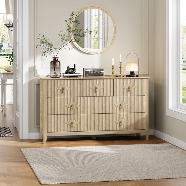 Commode Cannelée de 54 Pouces de Large à 7 Tiroirs avec Poignées Dorées, Armoire de Rangement Moderne en MDF pour Chambre, Salon, Entrée, Meuble Multimédia Polyvalent, Meuble Télé, Organisateur