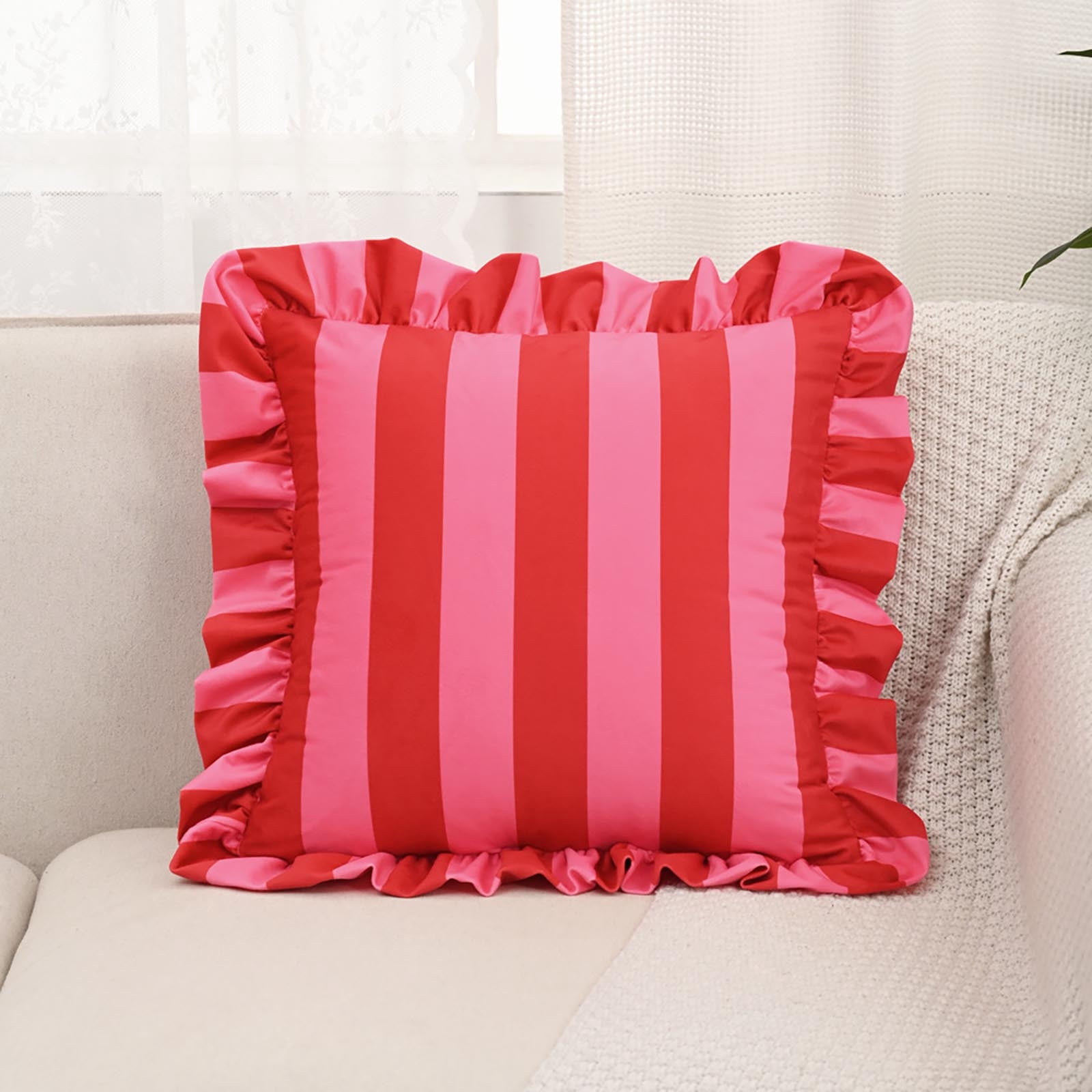 Outdoor Throw Pillows, Velvet Decorative Pillows, Ruffled Decorative Pillows (with filling), Perfect for Sofas, Bedrooms, and Living Rooms—Soft Home Textile Accessories