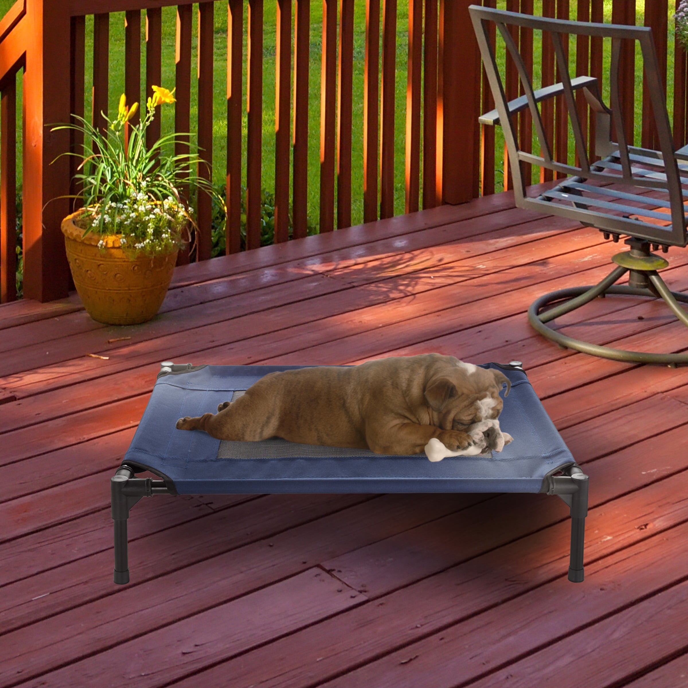 PETMAKER 30x24-Inch Elevated Dog Bed - Indoor/Outdoor Cot for Pets (Blue)