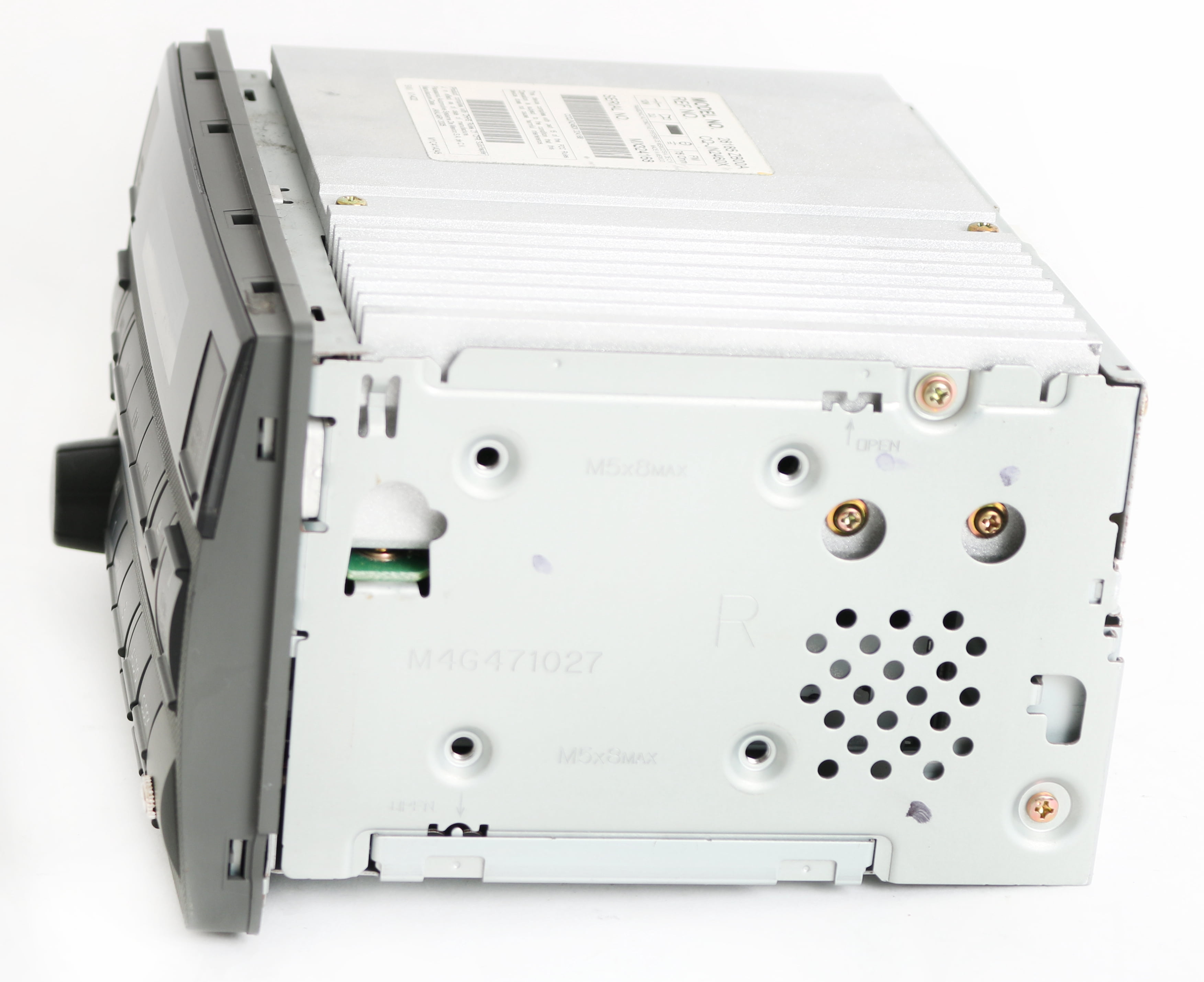 Restored 05-06 Nissan Altima Frost Radio AMFM CD w Aux Input Standard Vol Ctrl 28185ZB00A (Refurbished)