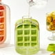 thumbnail image 4 of 2 en 1 Cubos Hielo Bandeja Cubitos Con Fabricante Paja (800 Ml) Verde, 4 of 9