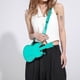 thumbnail image 4 of Bolso de mensajero brillante a la moda para mujer, bolso de hombro de guitarra de cuero PU sólido (verde), 4 of 6