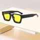 thumbnail image 3 of Gafas de sol cuadradas para hombre y mujer, gafas de sol rectangulares gruesas de moda, estilo de diseño., 3 of 4