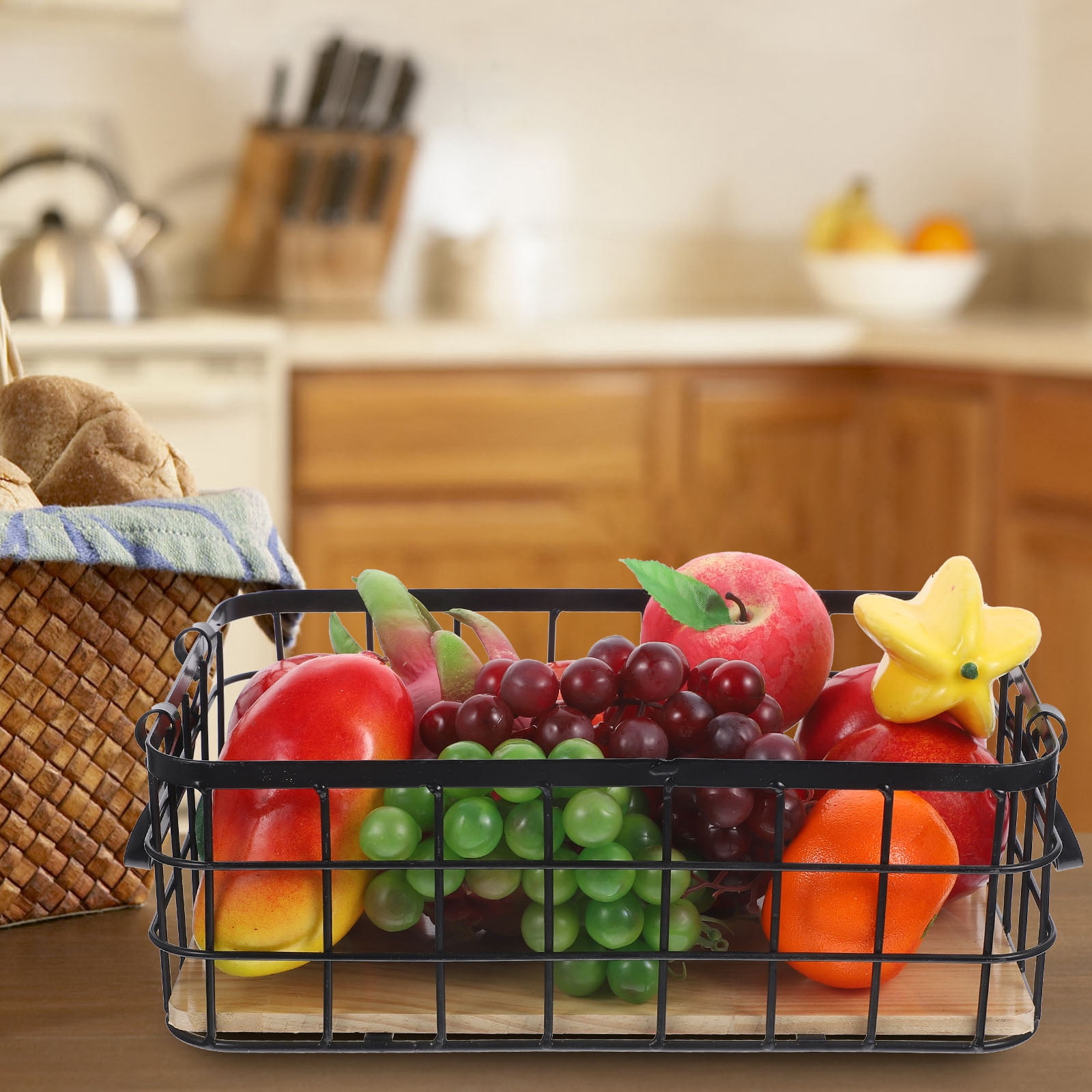USHOBE Fruit Basket With Lid Black Wire Storage Basket Simple Design 1Pcs