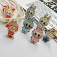 thumbnail image 4 of Nuevo soporte para teléfono móvil con dibujos de Anime, bonito conejo Labubu, soporte para teléfono móvil plegable retráctil, regalo de cumpleaños, 4 of 5