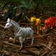 thumbnail image 5 of Juego de figuras de acción de animales de la jungla coleccionables de Kiddopark (paquete de 6), 5 of 5