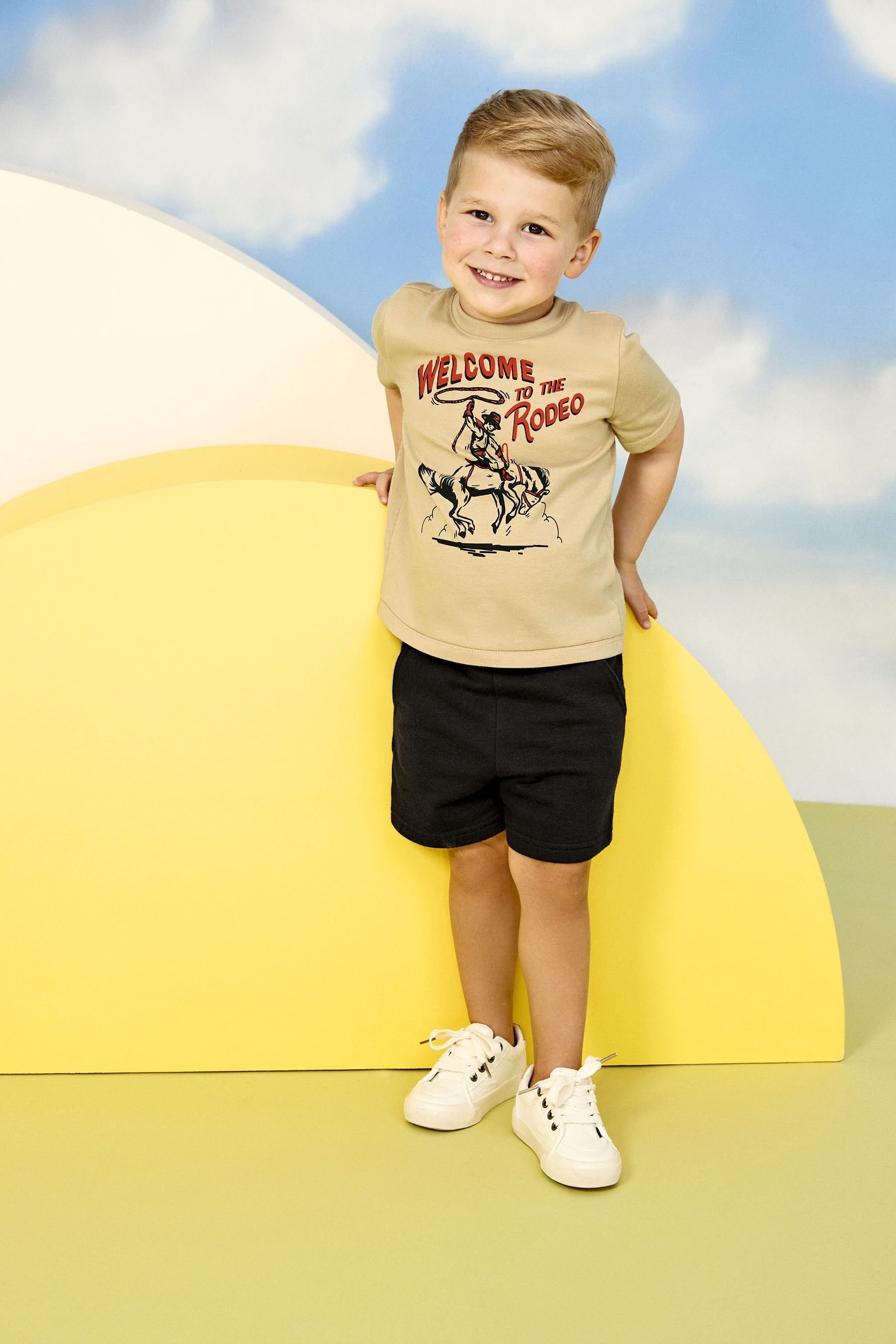 Garanimals Toddler Boy Short Sleeve Graphic T-Shirt, Sizes 18M-5T
