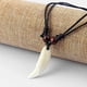 thumbnail image 2 of Collar con colgante de hueso de imitación para hombre y mujer, amuleto tibetano, colmillos naturales reales, amuleto de diente de lobo tibetano Vintage, blanco, marrón, crudo, 2 of 3