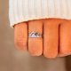 thumbnail image 4 of Anillo de plata esterlina S925 con diamantes en fila, anillo de personalidad simple a la moda, anillo de cola de circón para mujer, joyería, 4 of 4