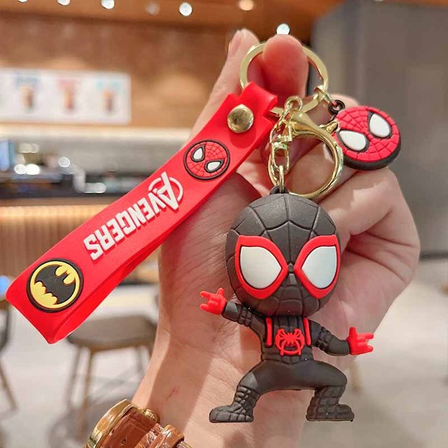Figuras de acción de los vengadores, llaveros de Marvel, Spiderman, Capitán América, bolsa, llavero colgante, regalos de cumpleaños