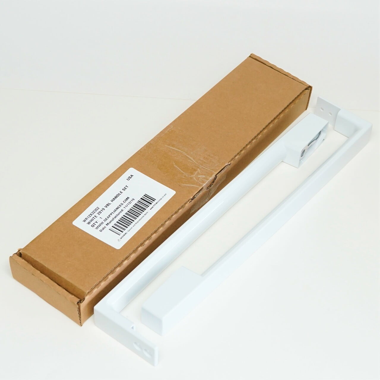 GE WR12X32352 GE WR12X32352 Refrigerator Door Handle Set