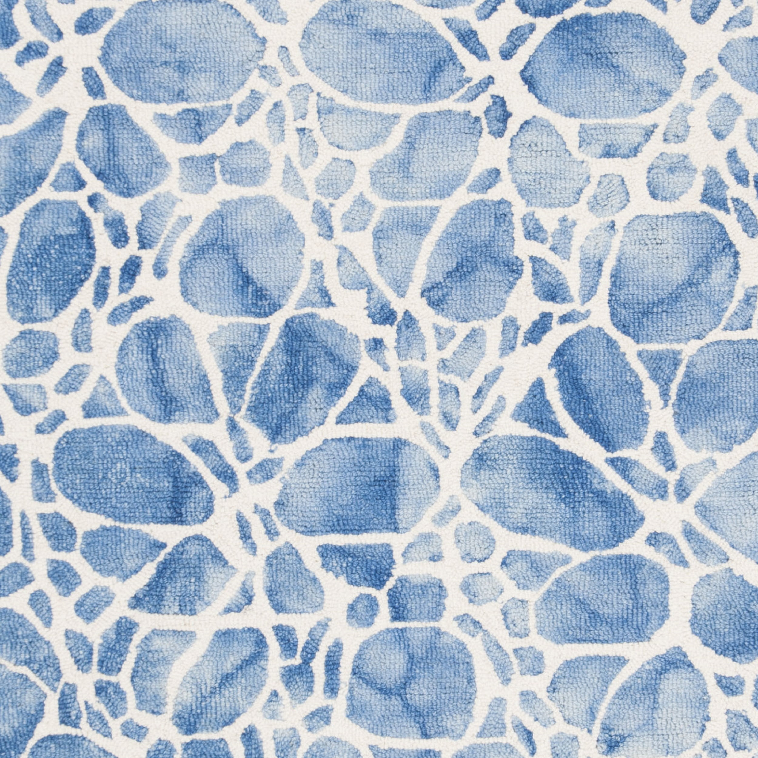 SAFAVIEH Dip Dye Eleanora Distressed Wool Area Rug, Ivory/Blue, 5' x 8'