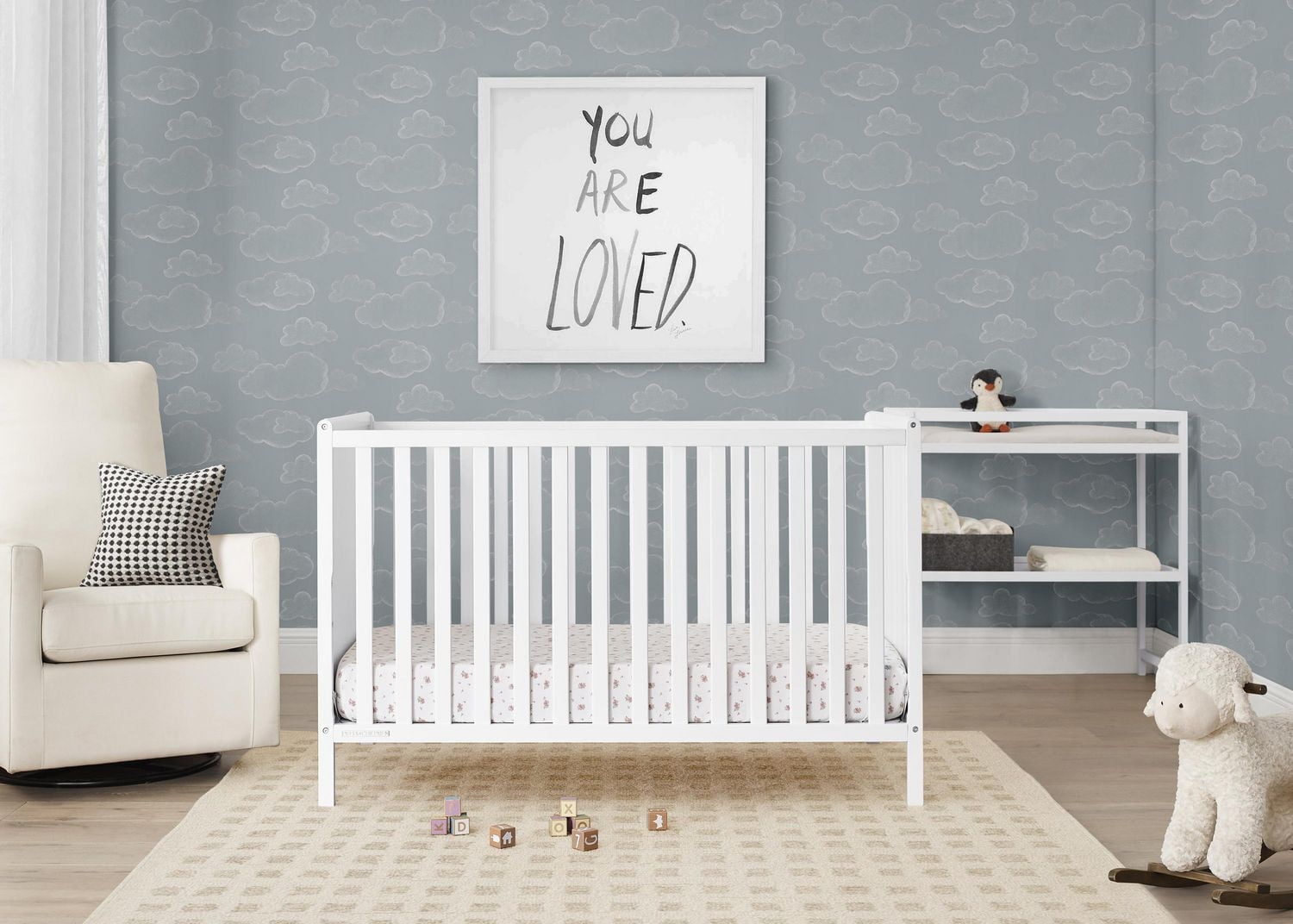 Delta Childern Ruby Ensemble de 2 pièces pour berceau convertible 6 en 1 et table à langer – Certifié Greenguard Gold, Bianca White