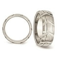 thumbnail image 4 of Bague pour Hommes en Acier Inoxydable 8mm Brossée et Polie, 4 of 4
