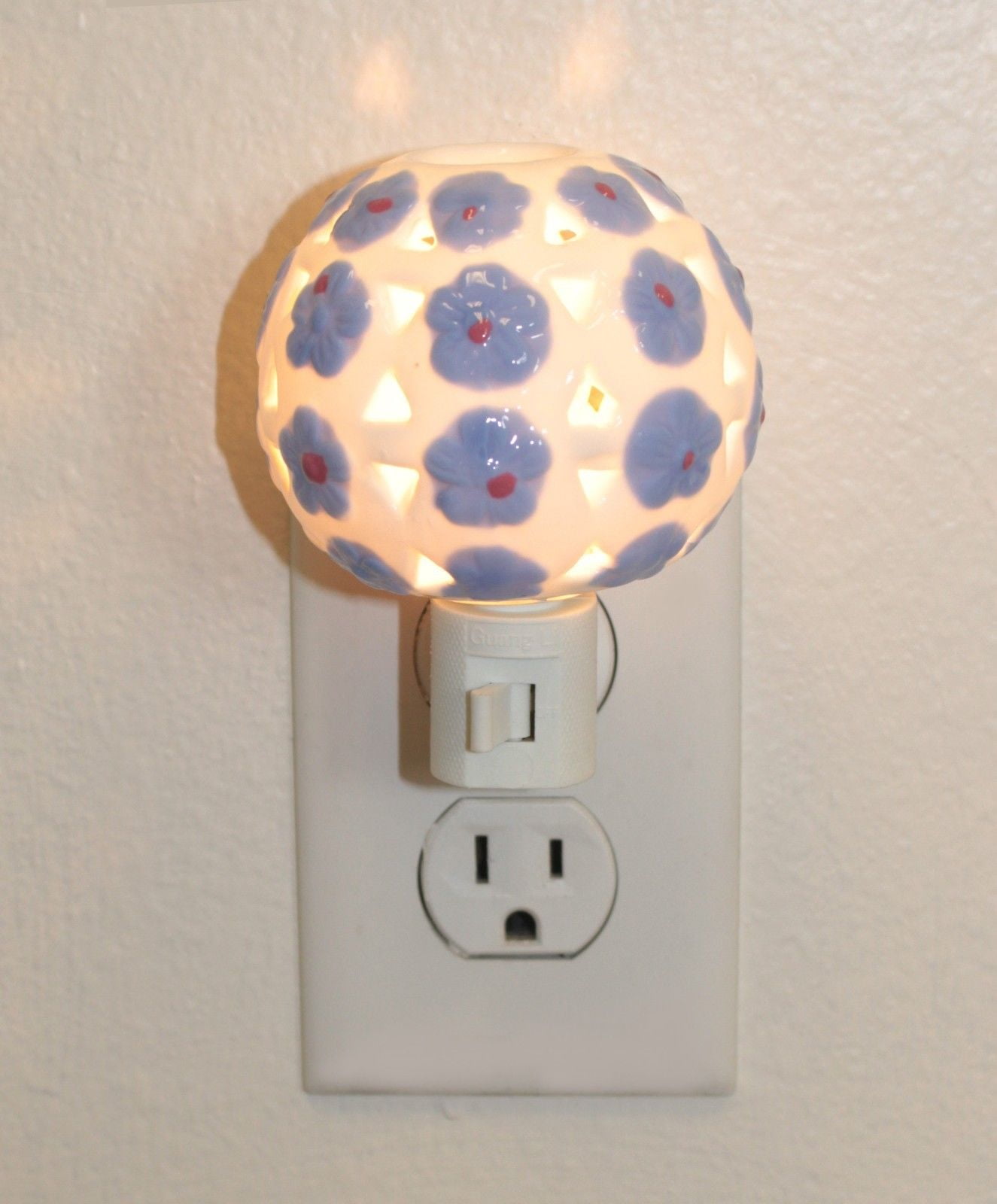 Daisy Ceramic Night Light Plug In On/Off Switch Nightlight Tea Light Pink 4567 
