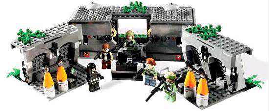 Pre-Owned Star Wars Return of the Jedi Battle of Endor Set LEGO 8038 [Damaged Package]