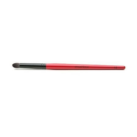 Definer Brush, No.15, Try using definer brush #15 to sweep a deep matte shadow like blackout along the upper and lower lashline to create a sexy smolder By