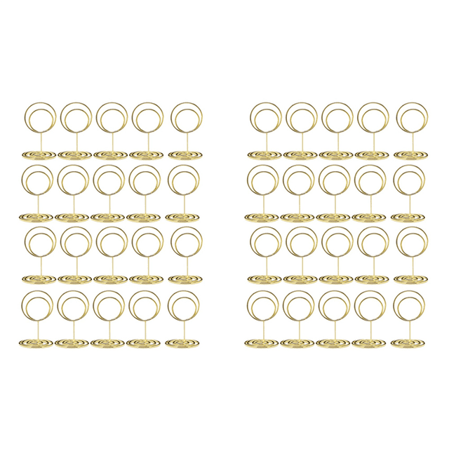 40 Pcs Porte-Cartes Mini, Porte-Nombres de table Dorés de 2 Pouces avec un design en Forme de Cœur et une base Circulaire. Ces Porte-Cartes en Métal Sont Idéaux pour les Mariages, les Fêtes et les Événements, Servant de Porte-Cartes de table, de Porte-Mémos Ou de Supports pour Photos. l'Ensemble Comprend 40 Pcs, Chaque Pièce Mesurant 3,1 x 5 cm.