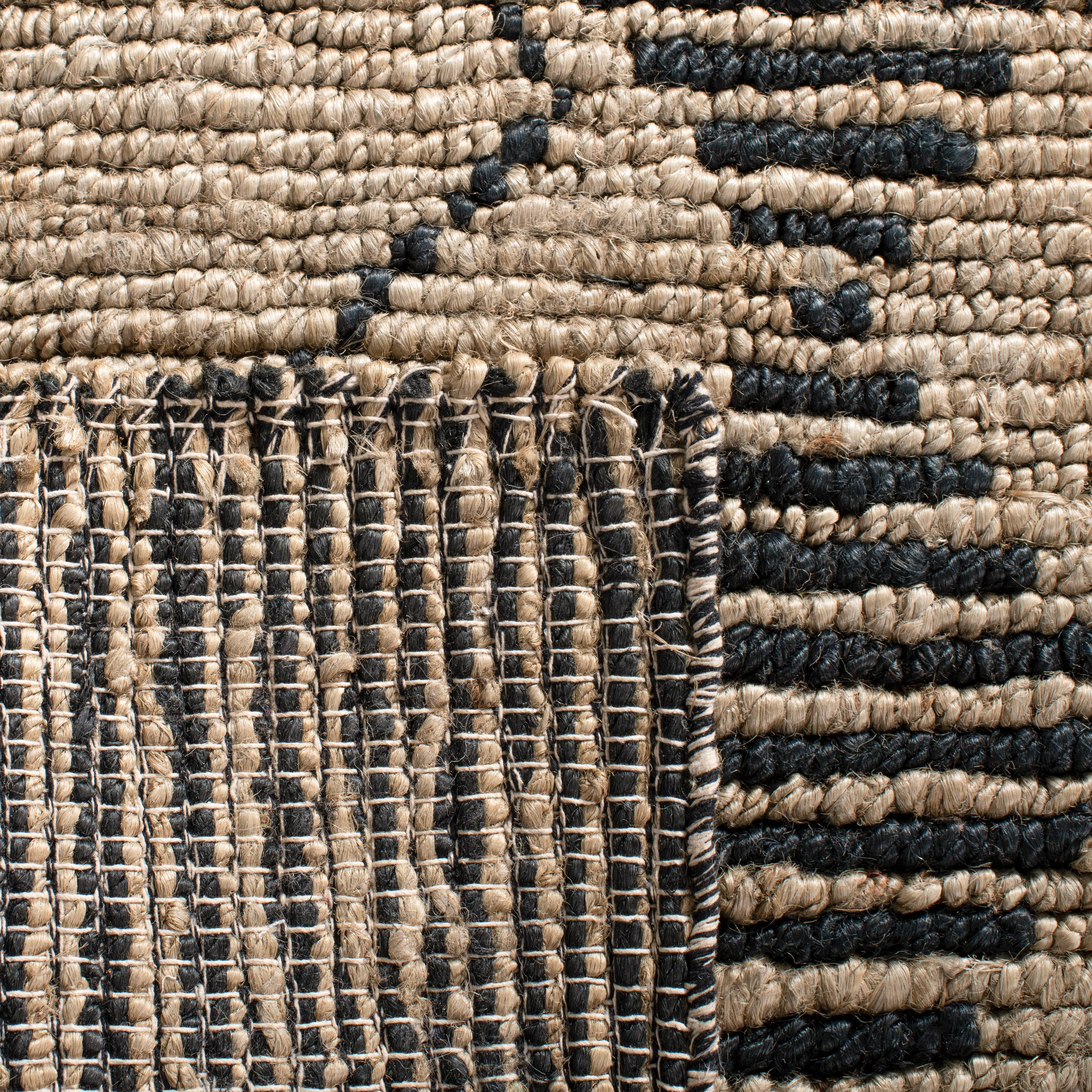 SAFAVIEH Bohemian Corie Geometric Area Rug, Beige/Black, 6' x 6' Round