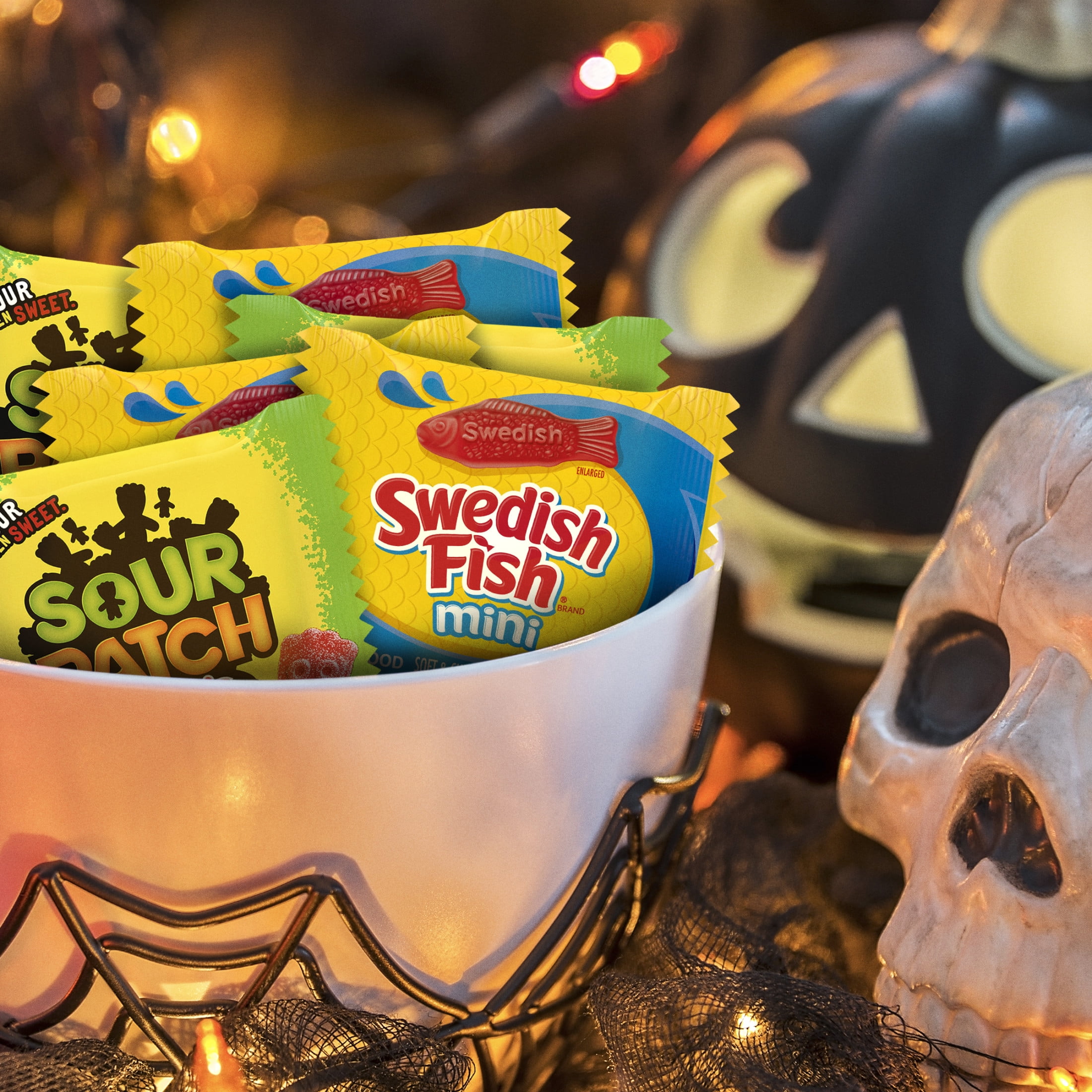 2 pack) SOUR PATCH KIDS & SWEDISH FISH Mini Halloween Candy