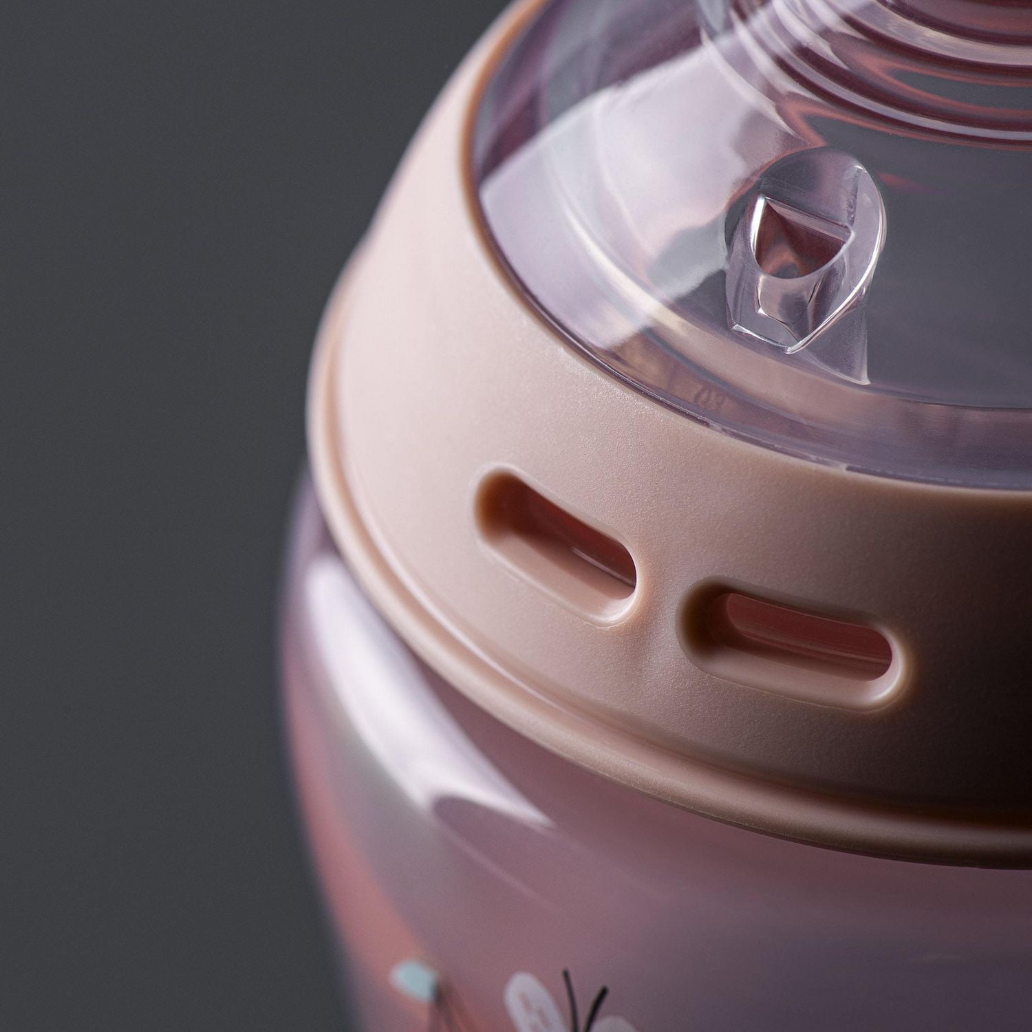 Tommee Tippee Natural Start Baby’s First Bottle Set, 2 x 5oz and 2 x 9oz Anti-Colic Bottles, Slow and Medium Flow Nipples, 0-6 month Pacifier, Self-Sterilizing, Pink