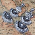thumbnail image 3 of Pendientes colgantes de cristal de flor de joyería Vintage bohemio para mujer Hugo  Pendientes, 3 of 7