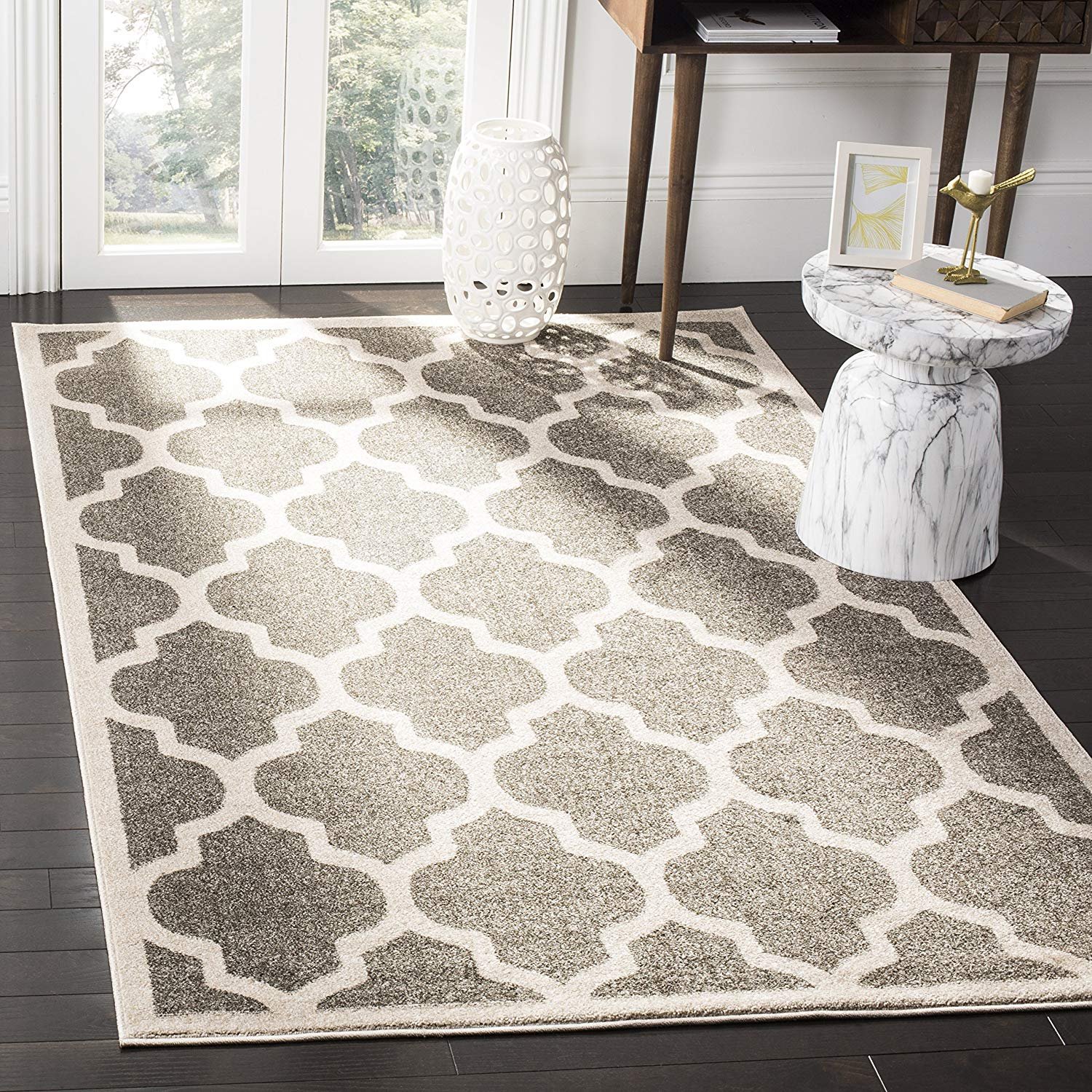 Safavieh Amherst Collection AMTW420R Moroccan Geometric Area Rug, 2' 6