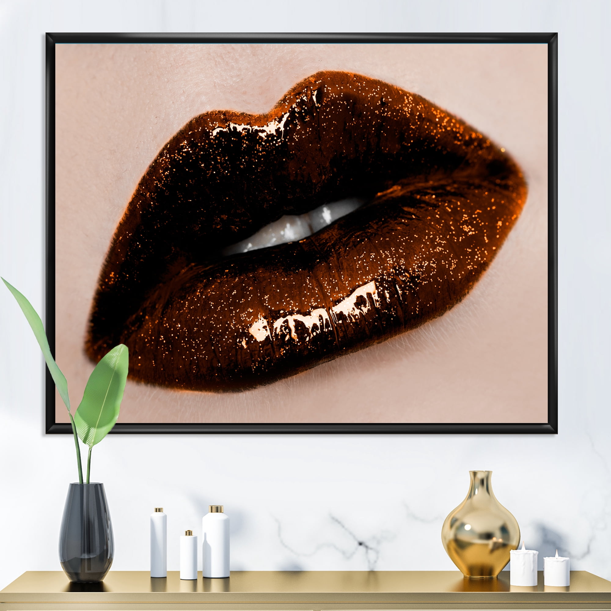 Designart 'Close-Up Of Gorgeous Female Lips II' Modern Framed Canvas Wall Art Print