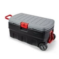 thumbnail image 1 of Rubbermaid 35 Gallons sur Roues ActionPacker, 35 Gal 1 Pack, Base Noire, Couvercle Gris, Verrous Rouges et Poignées, 1 of 15