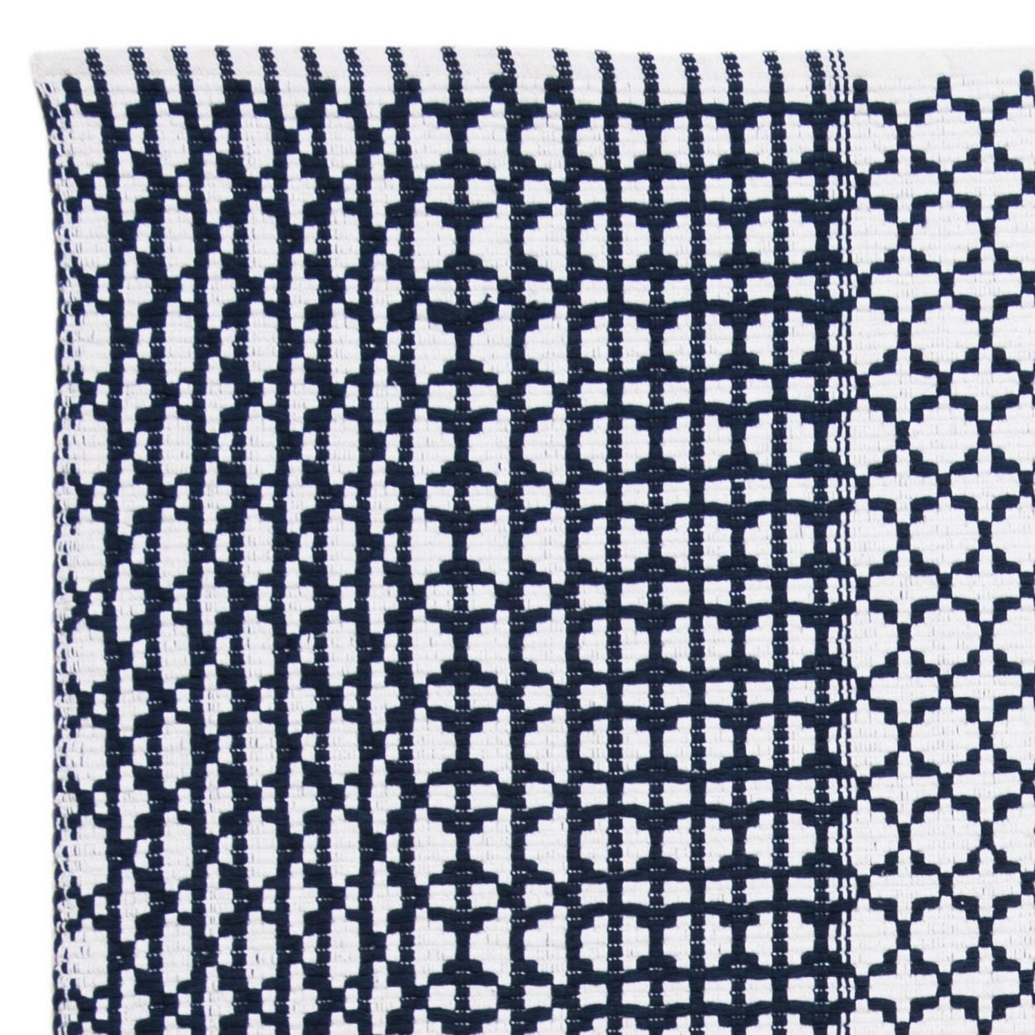 Safavieh Montauk Cara Geometric Area Rug