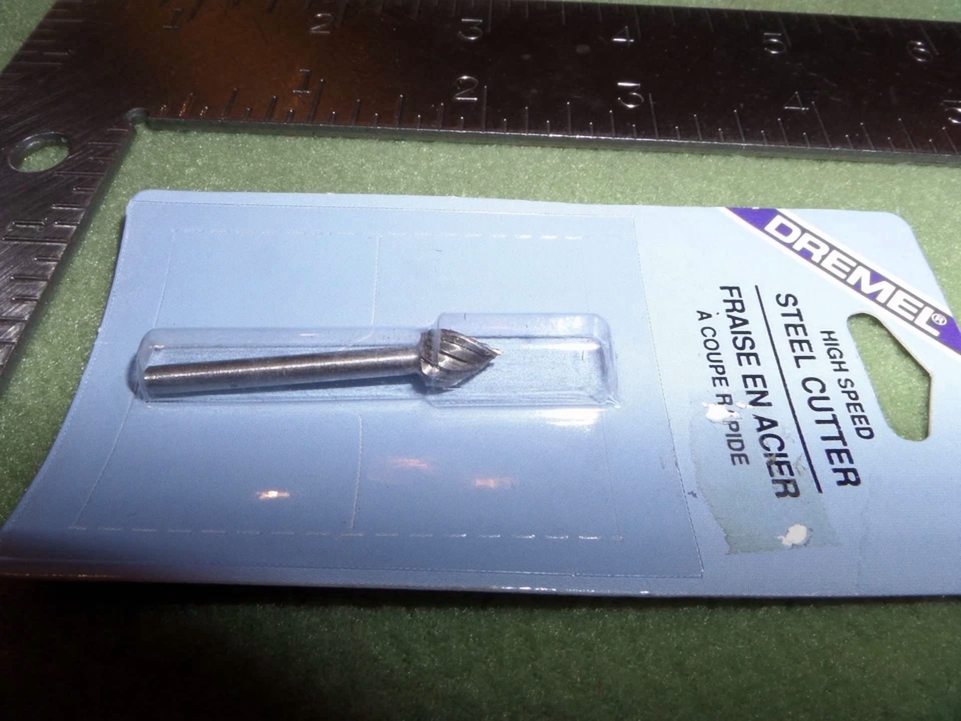 CIRCLE- Lot Of 2 Dremel 121 High Speed Steel Cutter Teardrop 1/4", 1/8" Shank Bits