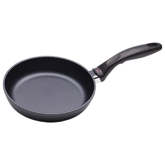 Swiss Diamond 8" (20cm) Aluminum Nonstick Fry Pan | HD Classic
