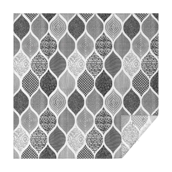 Black and White Geometric Quatrefoil Pattern Square Tablecloth,Waterproof Square Table Cover,Wipeable Spillproof Washable Table Cover for Home Kitchen Party Decor 42"X42"(107x107cm)