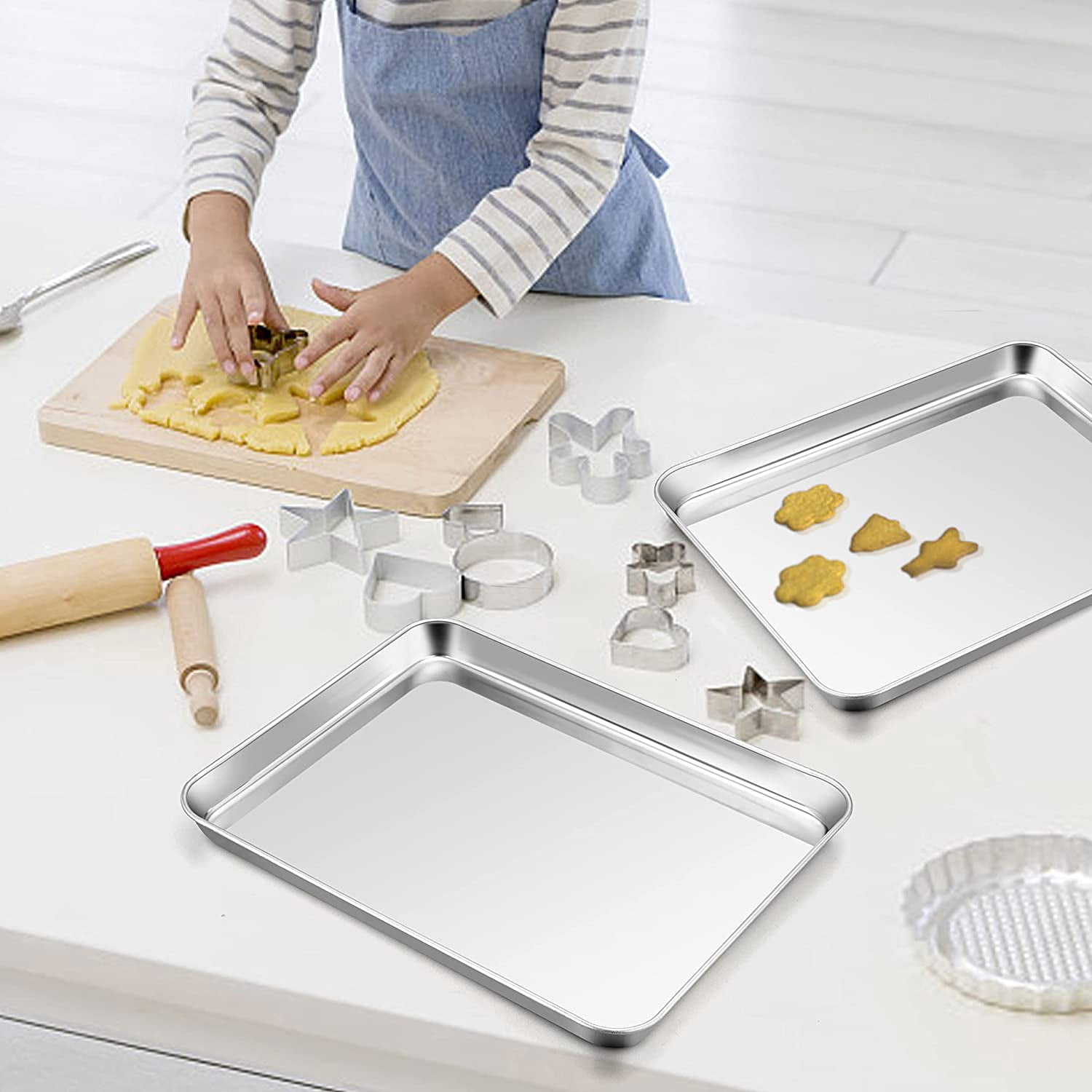 Baking Sheet Set of 2, Stainless Steel Baking Pans Tray Cookie Sheet, Non Toxic; Healthy, Mirror Finish; Rust Free, Easy Clean