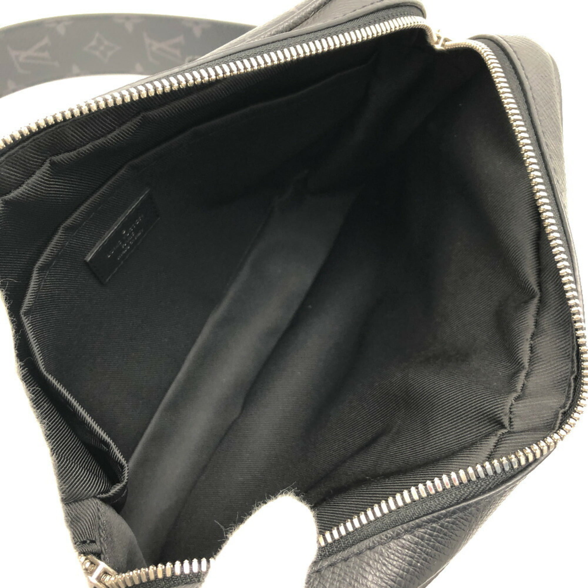 LOUIS VUITTON LOUIS VUITTON On My Side 2way Shoulder Bag M53823 canvas Black  Used Women LV M53823｜Product Code：2101216847927｜BRAND OFF Online Store