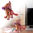 thumbnail image 1 of Figurita mágica de gato con sombrero. Estatua decorativa impresa en 3D. Colores naranja y morado deslumbrantes., 1 of 6