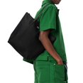 thumbnail image 2 of Bolsa Lacoste L.12.12 Concept Vertical Midnight Black 25x35x16 cm, 2 of 3