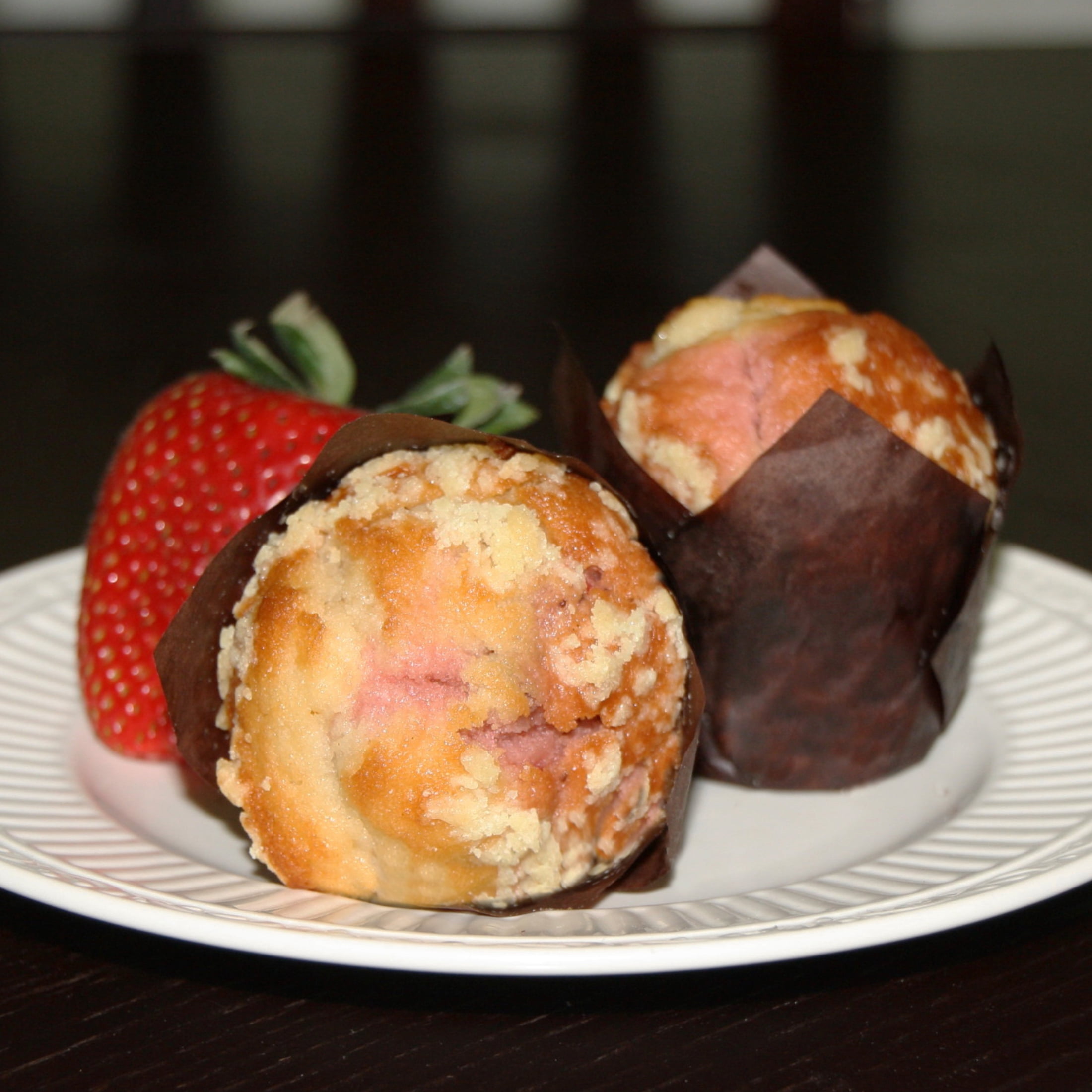 Marketside Strawberry & Creme Muffins, 14 oz, 9 Count (Bakery Fresh, Breakfast Pastry)