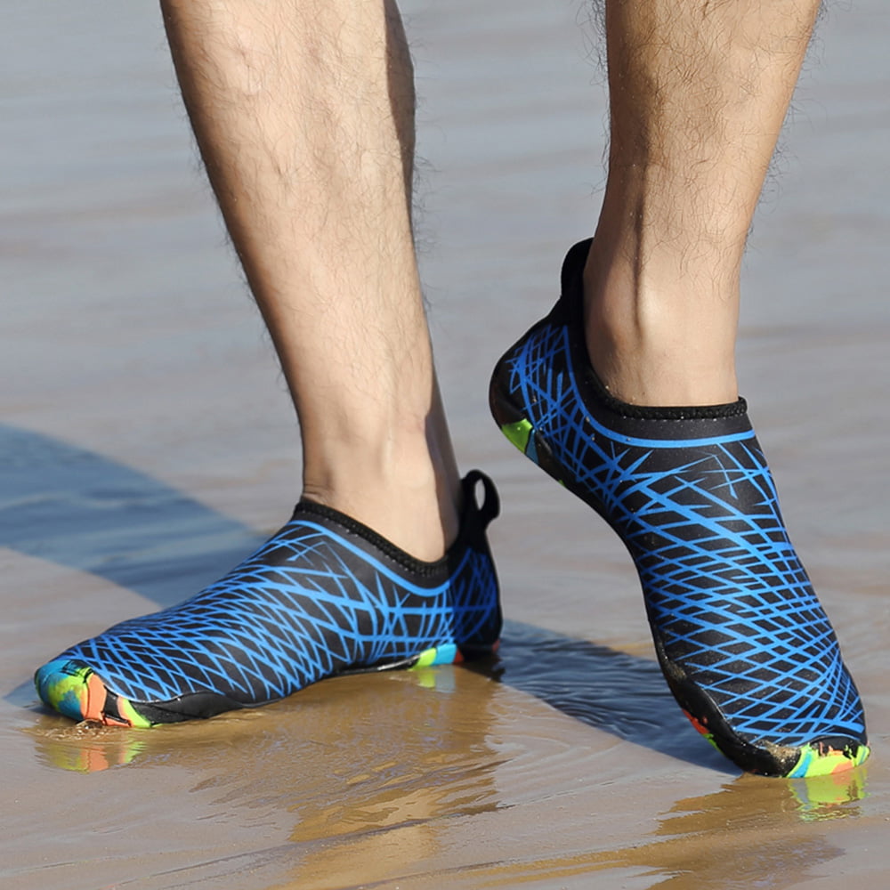 Dannto Chaussures Aquatiques pour Homme Femme Enfants Chaussures d'eau Pieds Nus à séchage Rapide Chaussures de Plage Chaussures de Yoga Plongée Surf Piscine Sport Aquatique 