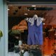 thumbnail image 5 of Scary Halloween Decorations Halloween Colgando Pequeños Esqueletos de Prop de Halloween de Tamaño Real con Succiones, Usados para Colgar Decoraciones Fuera de las Decoraciones de Halloween, 5 of 6