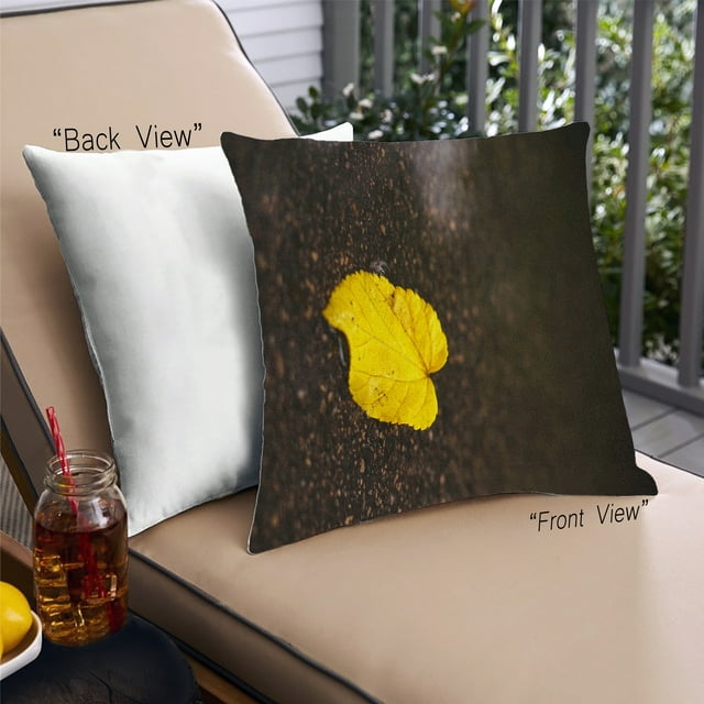 Ahgly Company Color Focus Yellow Coussin Extérieur, 18 Pouces par 18 Pouces